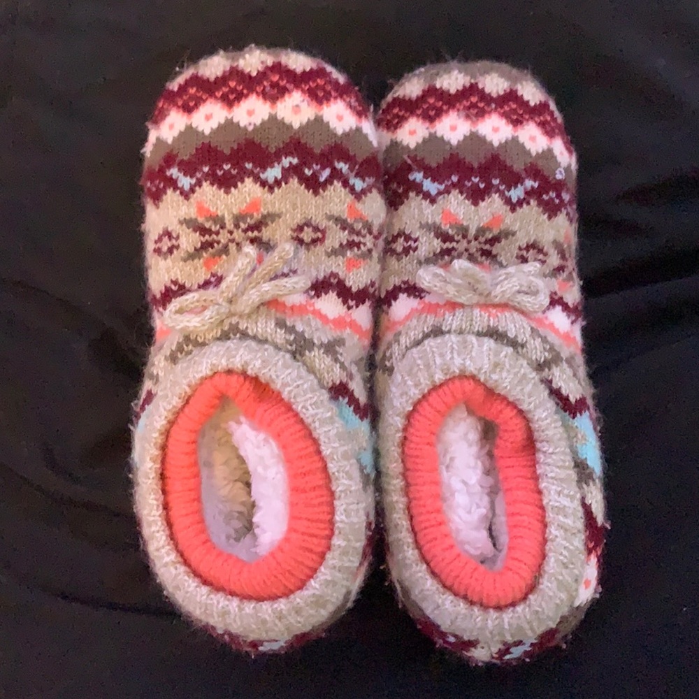 Time and Tru Women’s S Slippers